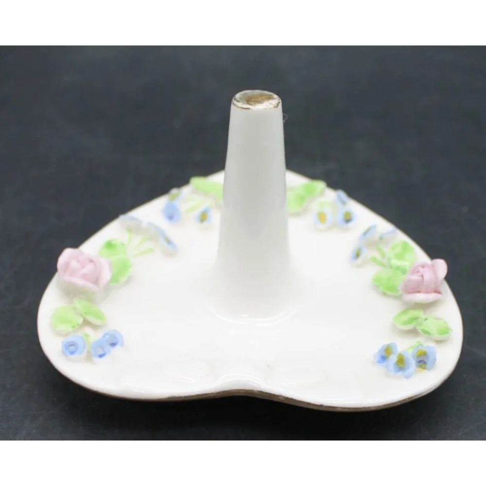 Vintage Heart Shaped Ring Holder Trinket Dish 3D Floral Porcelain Jewelry Stand